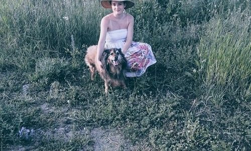 Author Gosia Banaszkiewicz and her dog