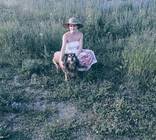 Author Gosia Banaszkiewicz and her dog